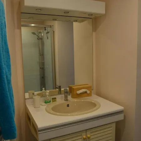 Bleus Nuit Alojamento de Acomodação e Pequeno-almoço 3*